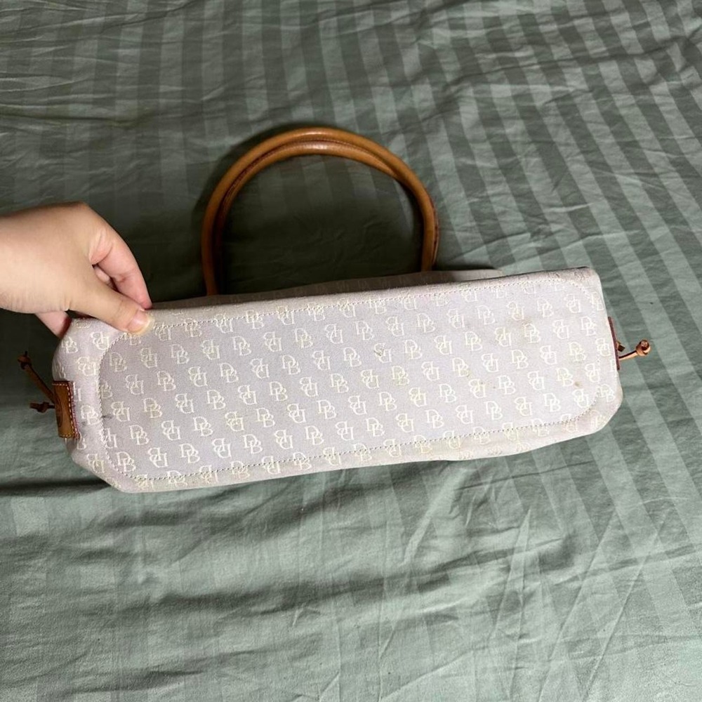 Dooney & Bourke light lavender signature monogram canvas tote leather trim y2k - Picture 4 of 6